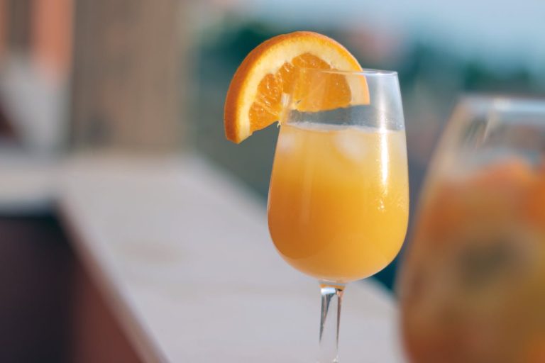 Mimosa mocktail