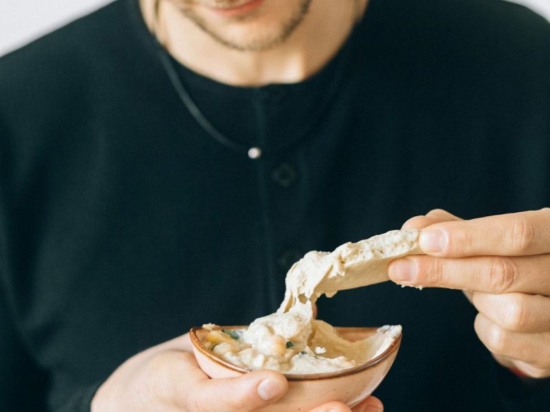 Knoflook saus maken met kwark