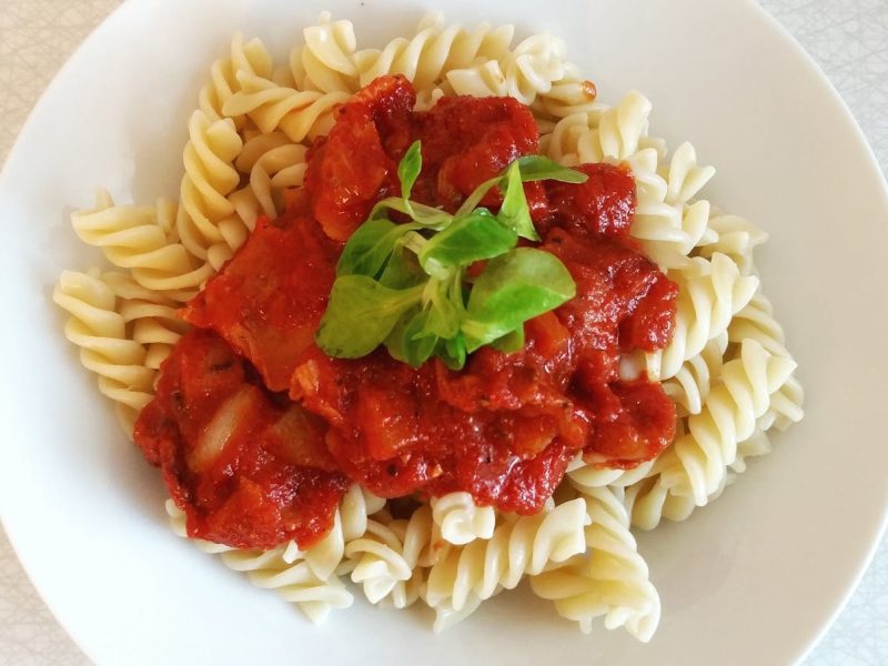 Tomatensaus wecken