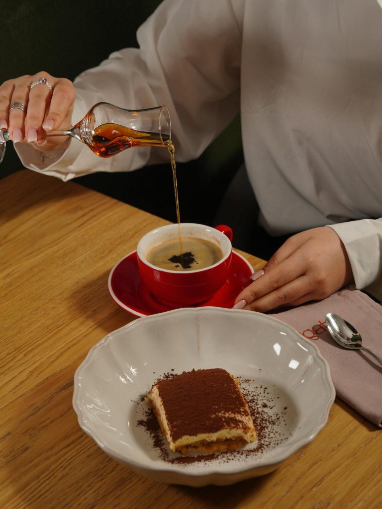 Amaretto koffie maken