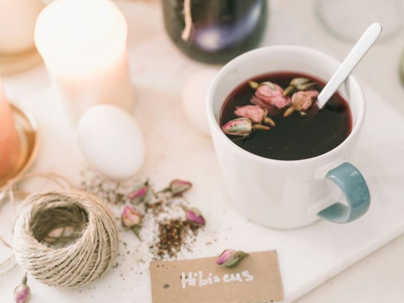 Hibiscus thee maken