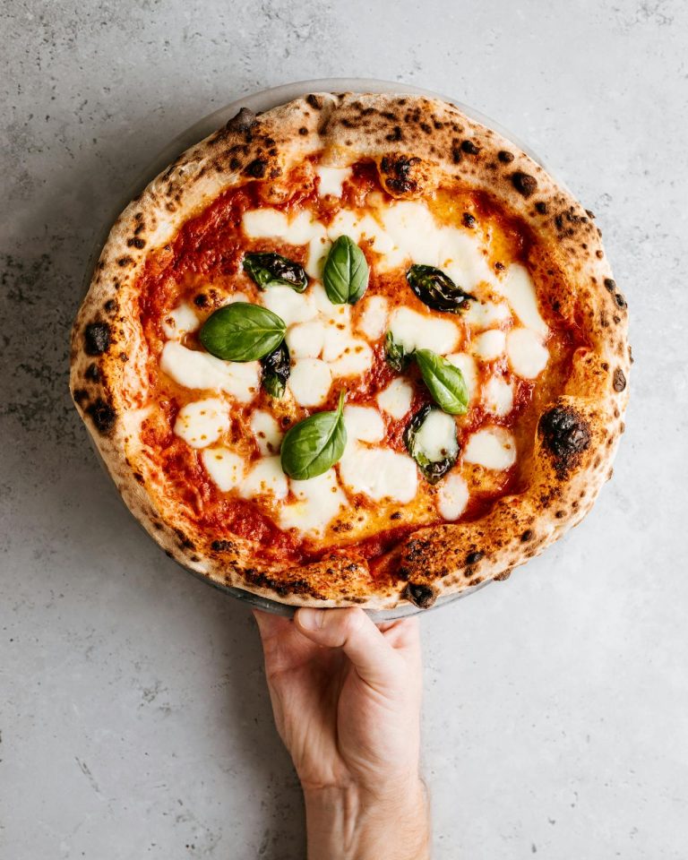 Ketogene pizza maken