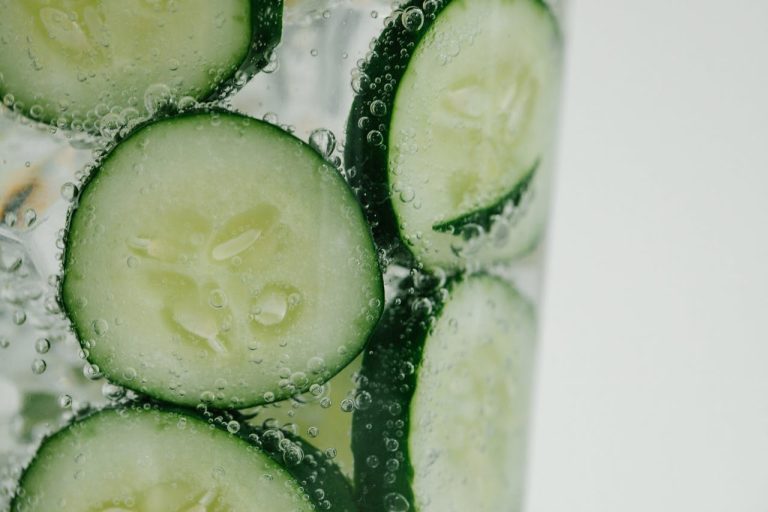 Komkommersap maken