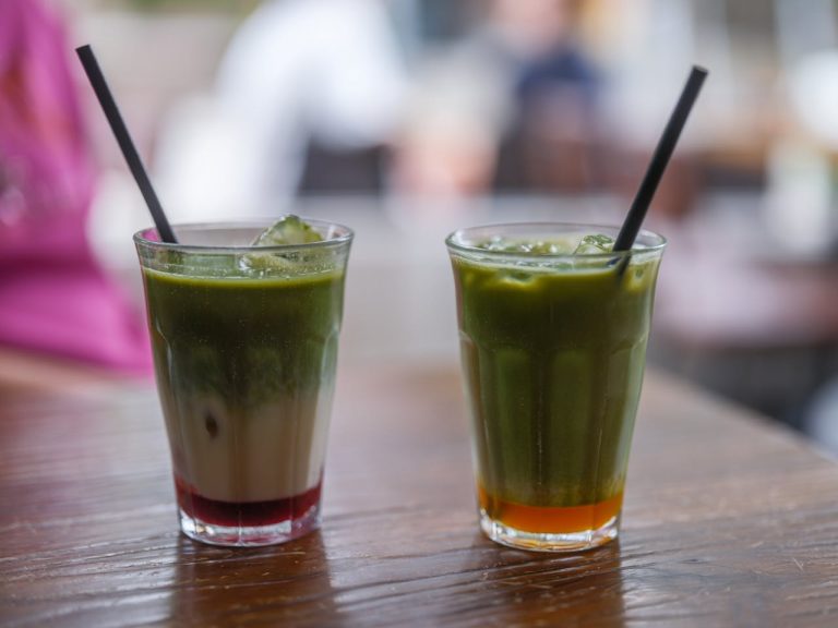 Mango matcha maken