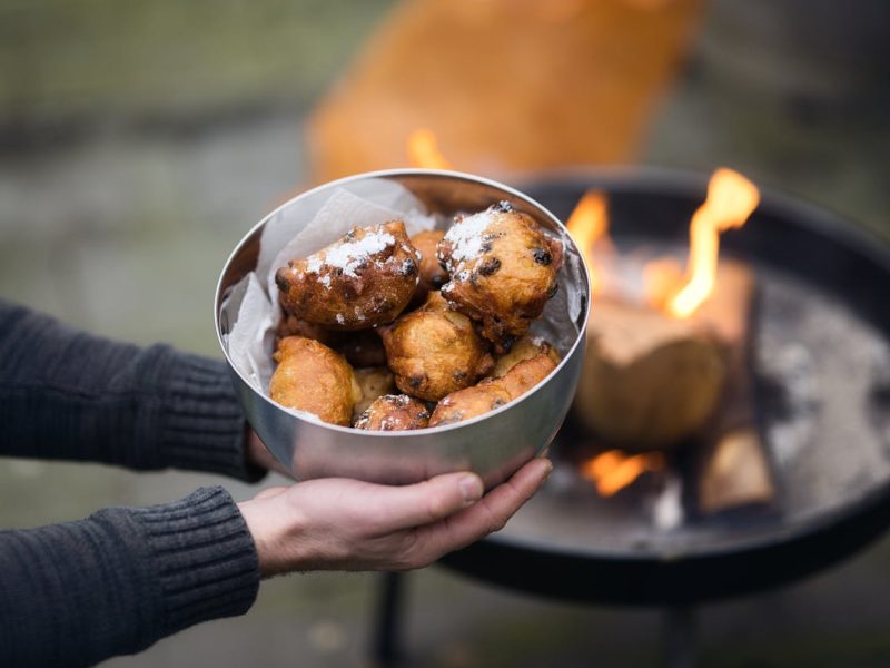 Desem oliebollen maken