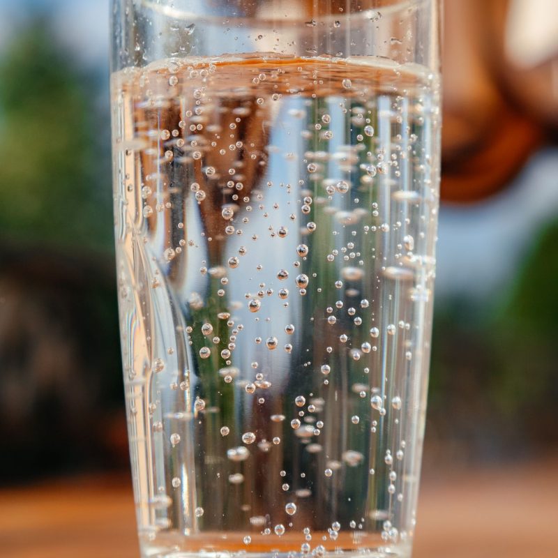Bruiswater maken zonder machine