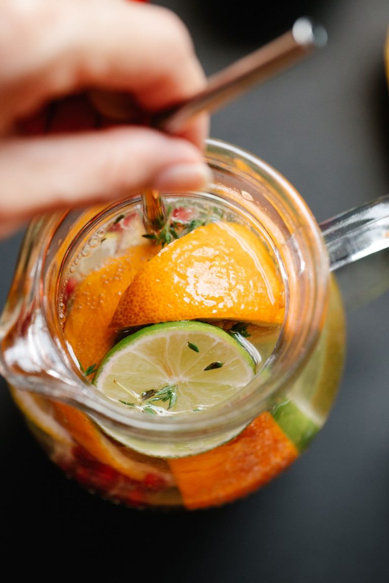 Fruitwater maken met sinaasappel
