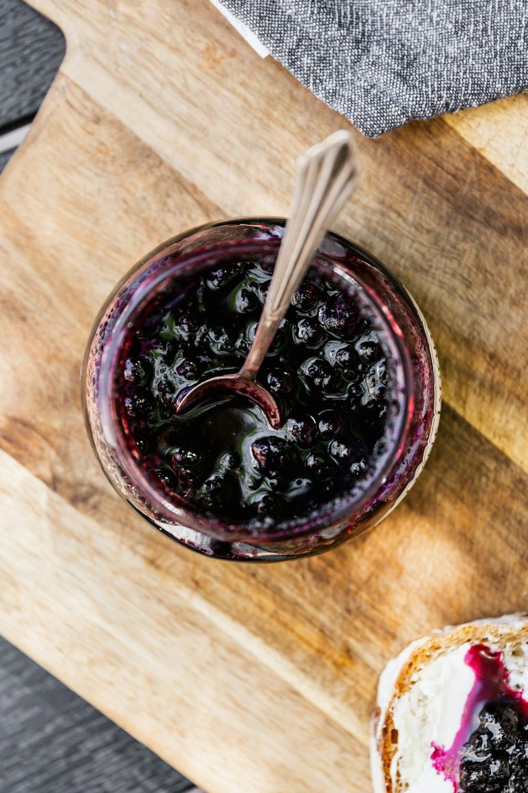 Hoe maak je blauwe bessen compote