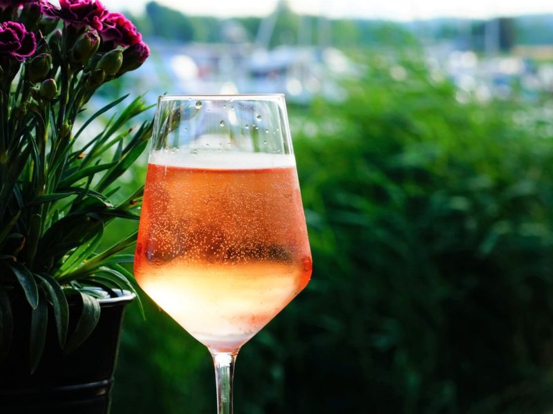 Rosé sangria maken