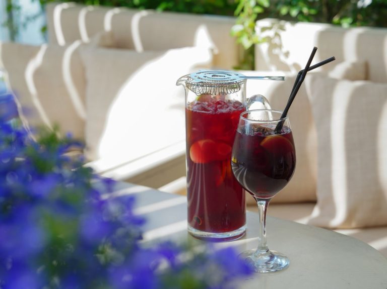 Spaanse sangria maken