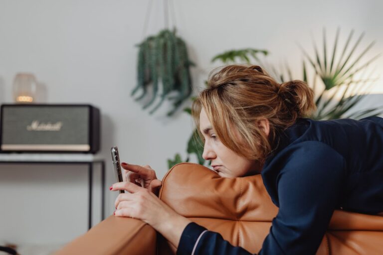 Zo voorkom je dat je telefoon ieder rustmoment overneemt