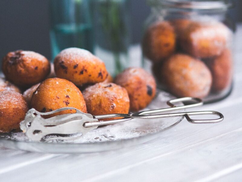 Oliebollen in der Mikrowelle aufwärmen