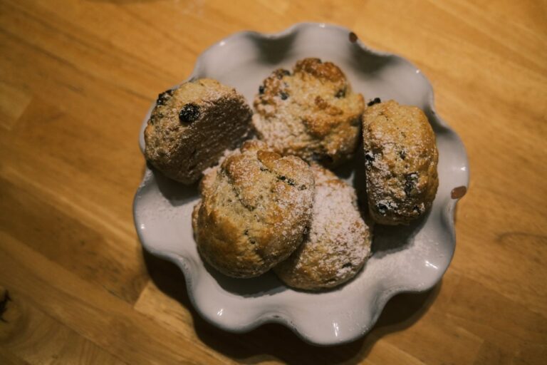 Was passt zu Scones außer Marmelade