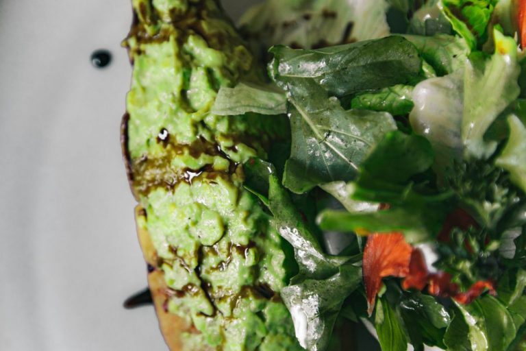 Avocado dressing maken